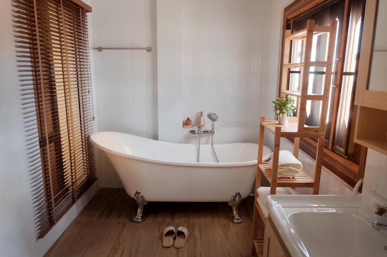 チエンマイEnvieng Houseアパートメント エクステリア 写真